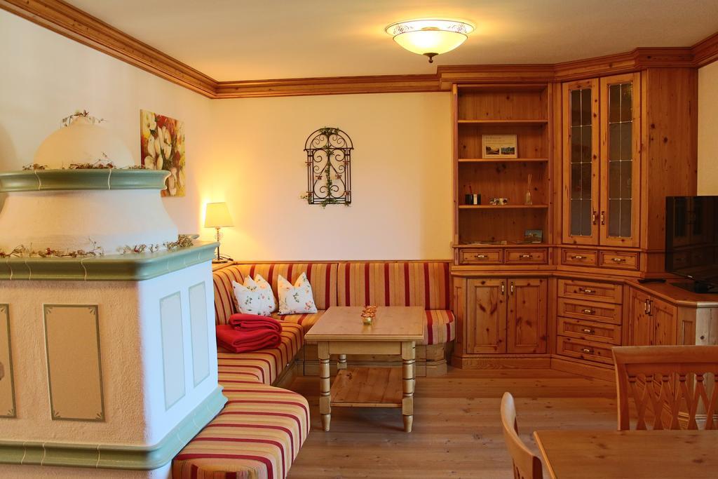 Ferienwohnung Schossleitner - Der Wohlfuehl-Ansitz Am Wolfgangsee Mit Weitblick Sankt Gilgen Habitación foto