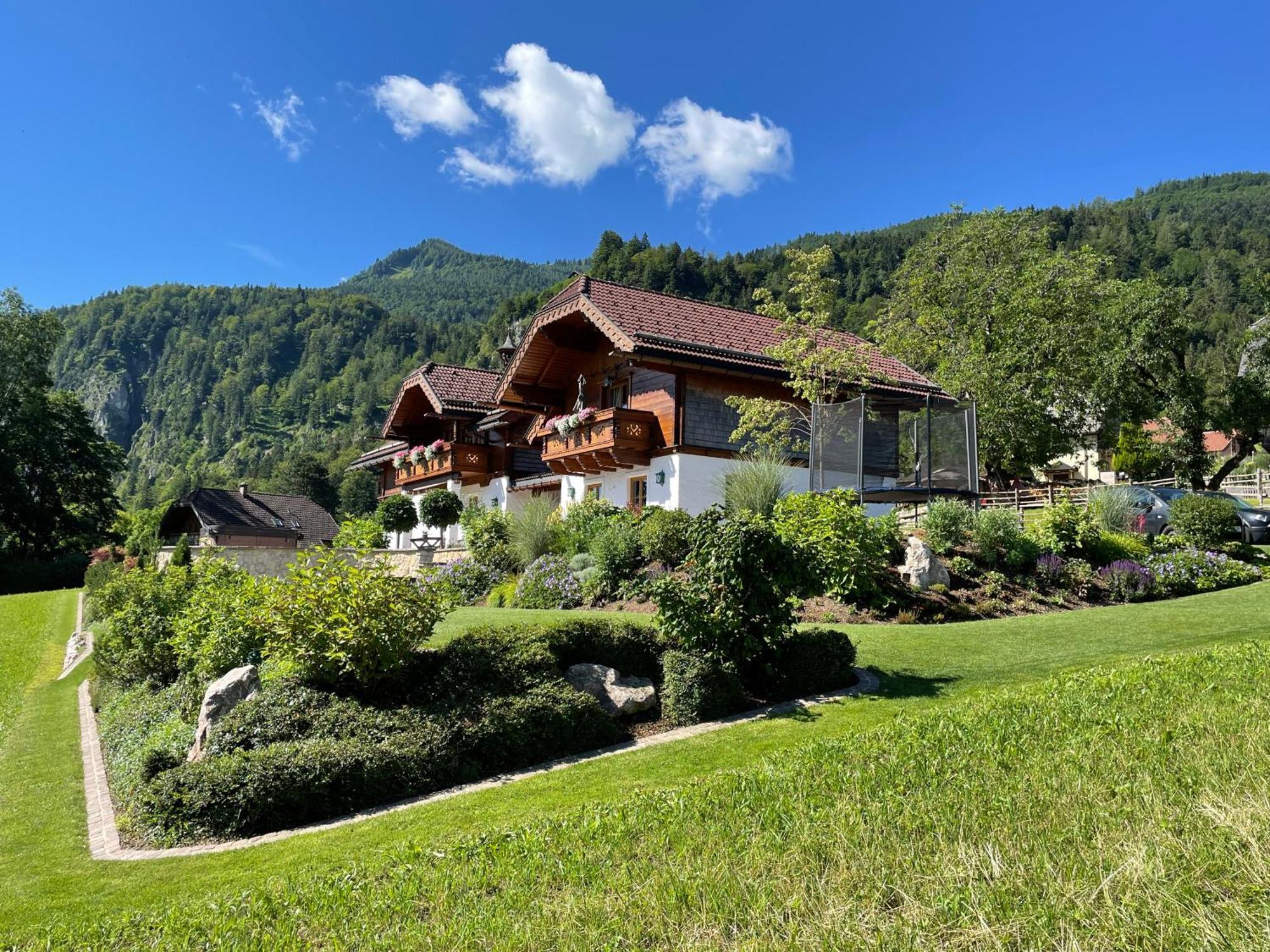 Ferienwohnung Schossleitner - Der Wohlfuehl-Ansitz Am Wolfgangsee Mit Weitblick Sankt Gilgen Exterior foto