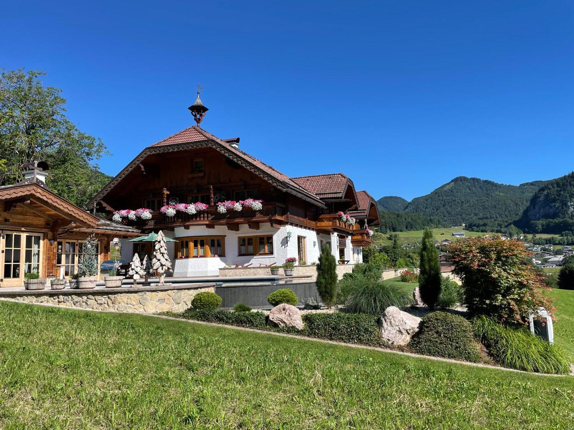 Ferienwohnung Schossleitner - Der Wohlfuehl-Ansitz Am Wolfgangsee Mit Weitblick Sankt Gilgen Exterior foto